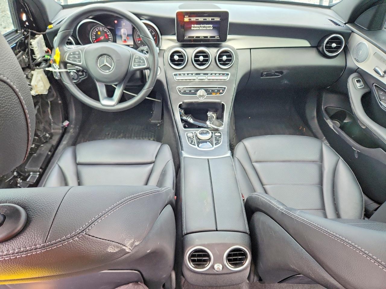 2018 Mercedes-Benz C 300 - zdjęcie 8