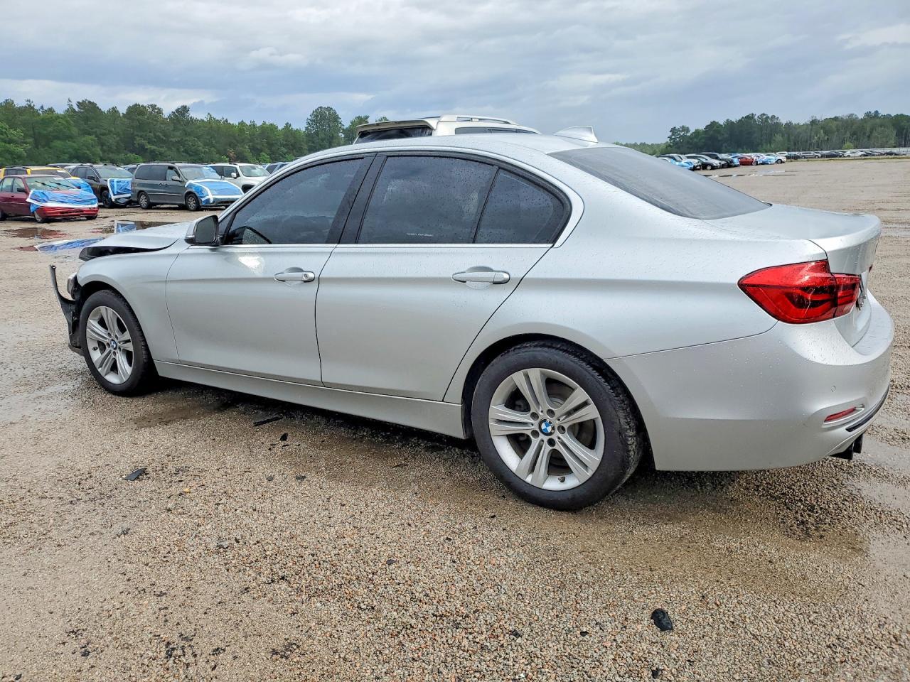 2017 BMW 330 I - zdjęcie 2