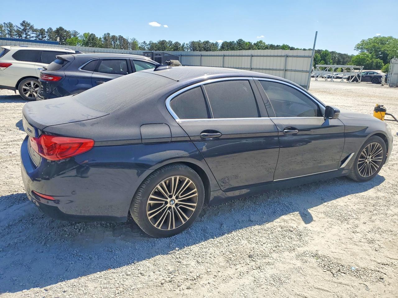 2019 BMW 530 I - zdjęcie 3