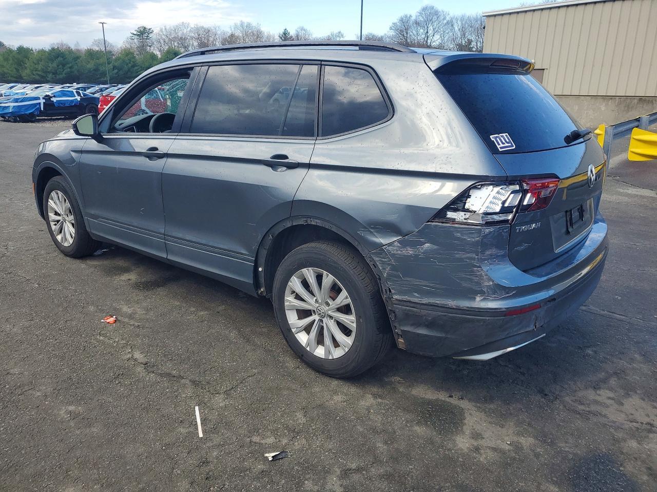 2018 Volkswagen Tiguan S - zdjęcie 2