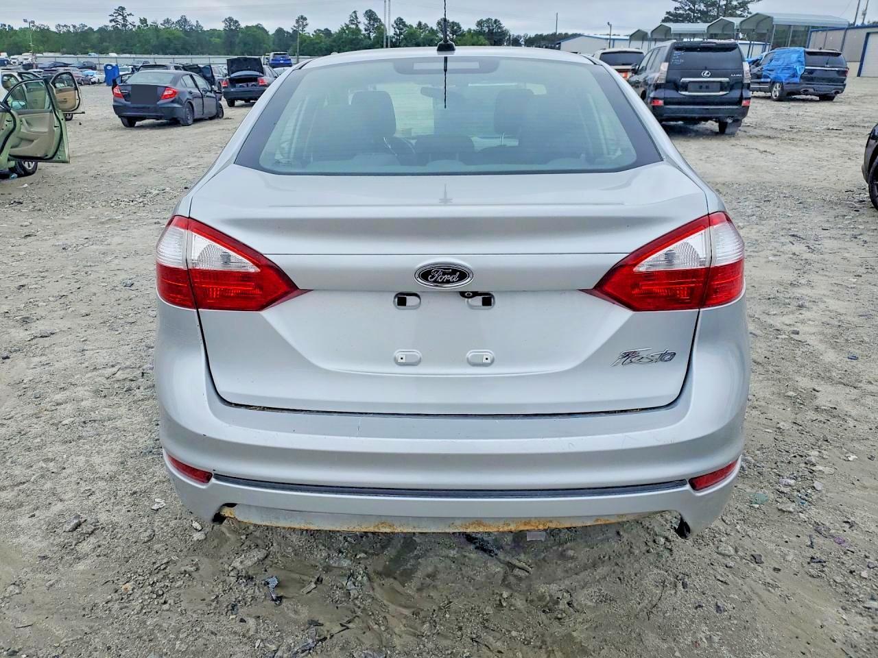 2019 Ford Fiesta S - zdjęcie 6