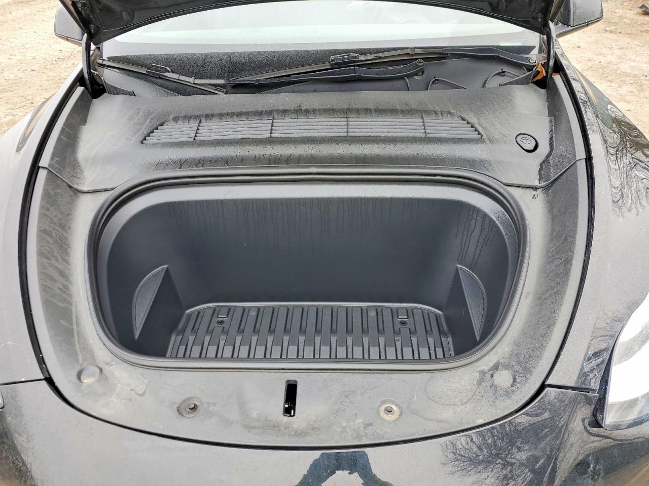 2023 Tesla Model Y - zdjęcie 11