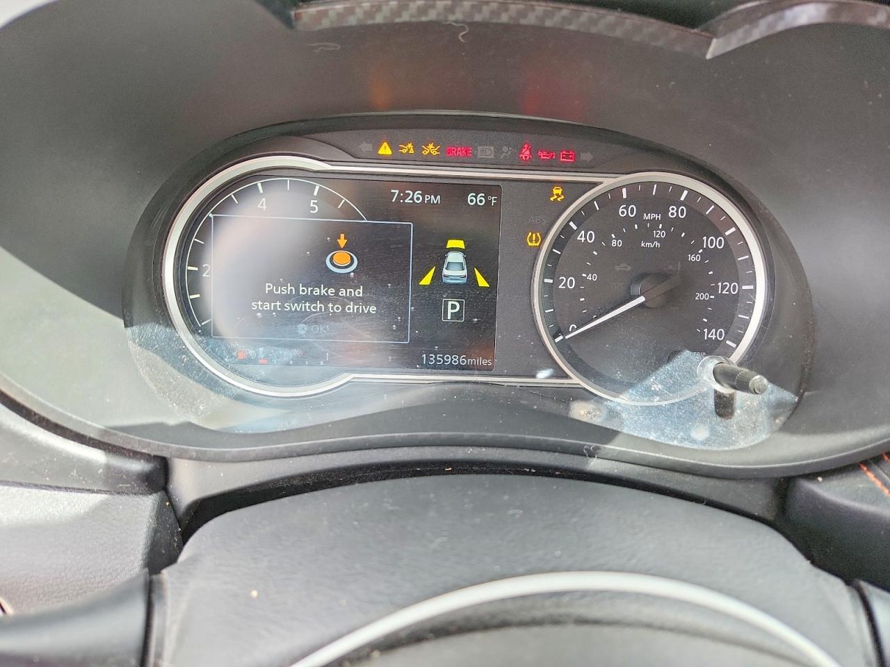 2020 Nissan Versa Sr - zdjęcie 9