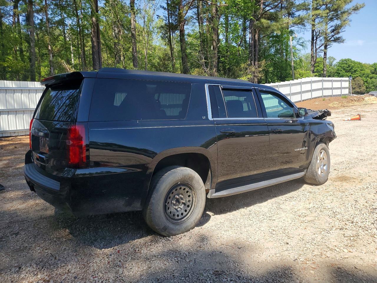 2020 Chevrolet Suburban C1500 Lt - zdjęcie 3