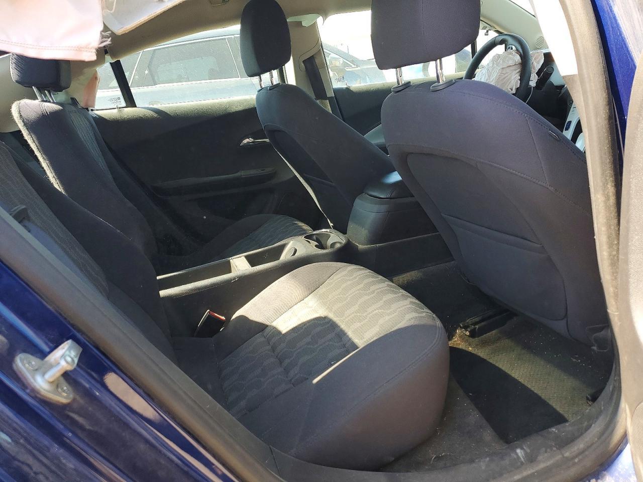 2013 Chevrolet Volt - zdjęcie 10