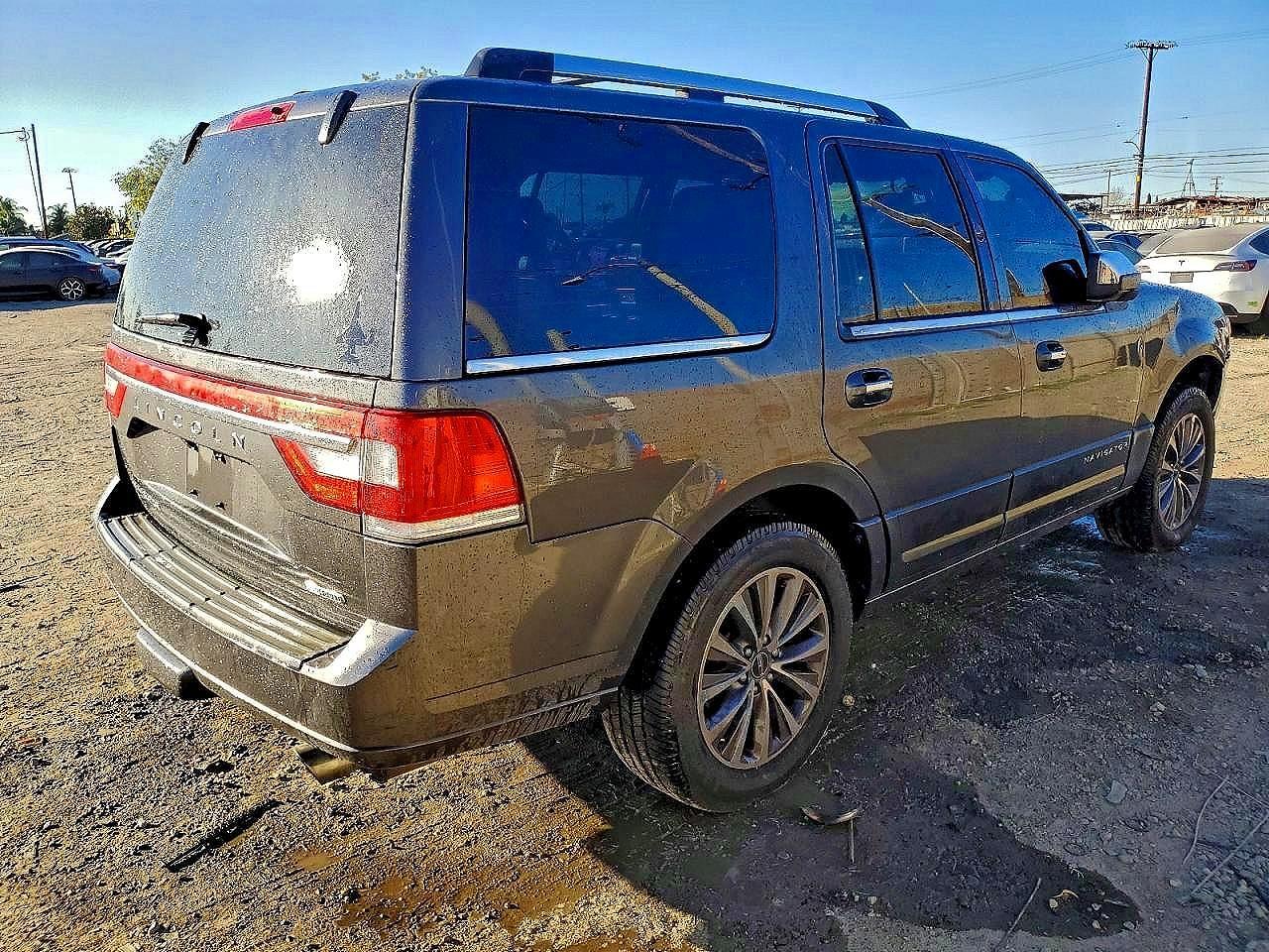 2015 Lincoln Townhouse Navigator - zdjęcie 3