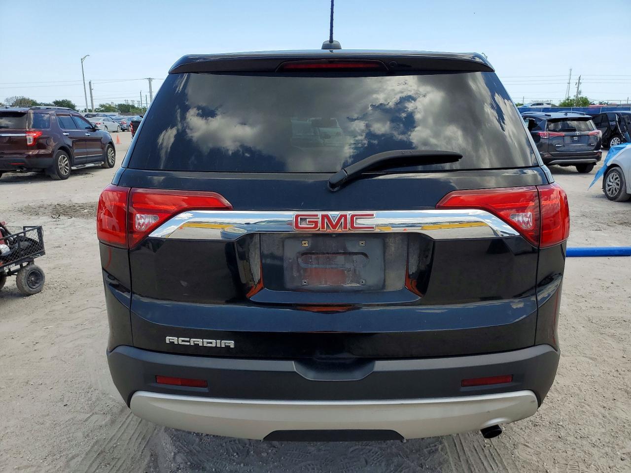 2017 GMC Acadia Sle - zdjęcie 6