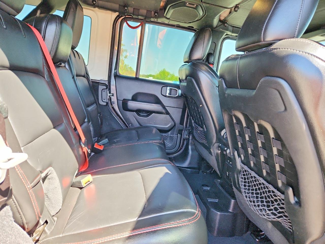 2020 Jeep Wrangler Unlimited Rubicon - zdjęcie 11