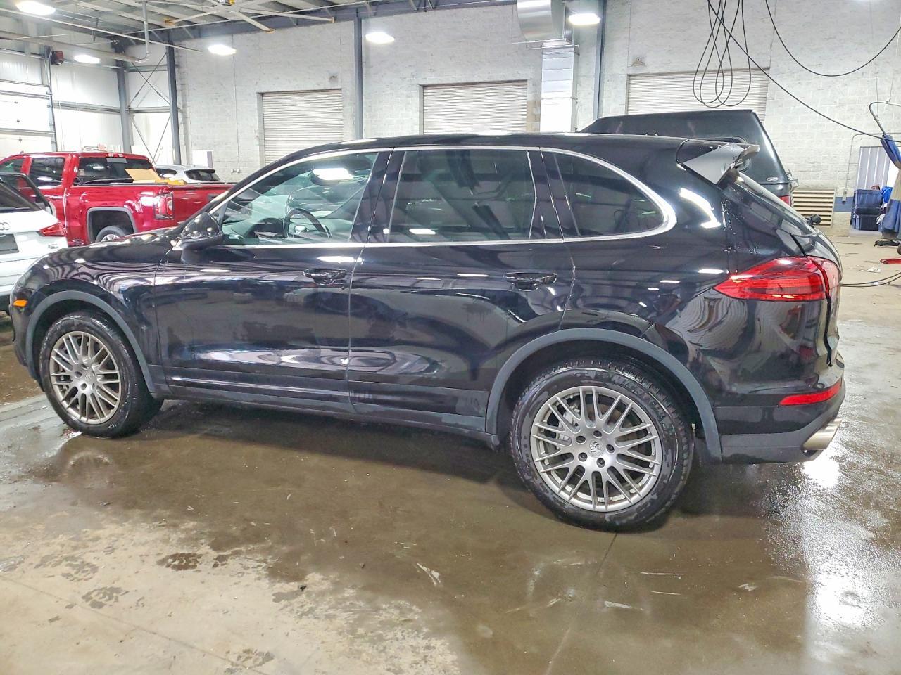 2017 Porsche Cayenne S - zdjęcie 2