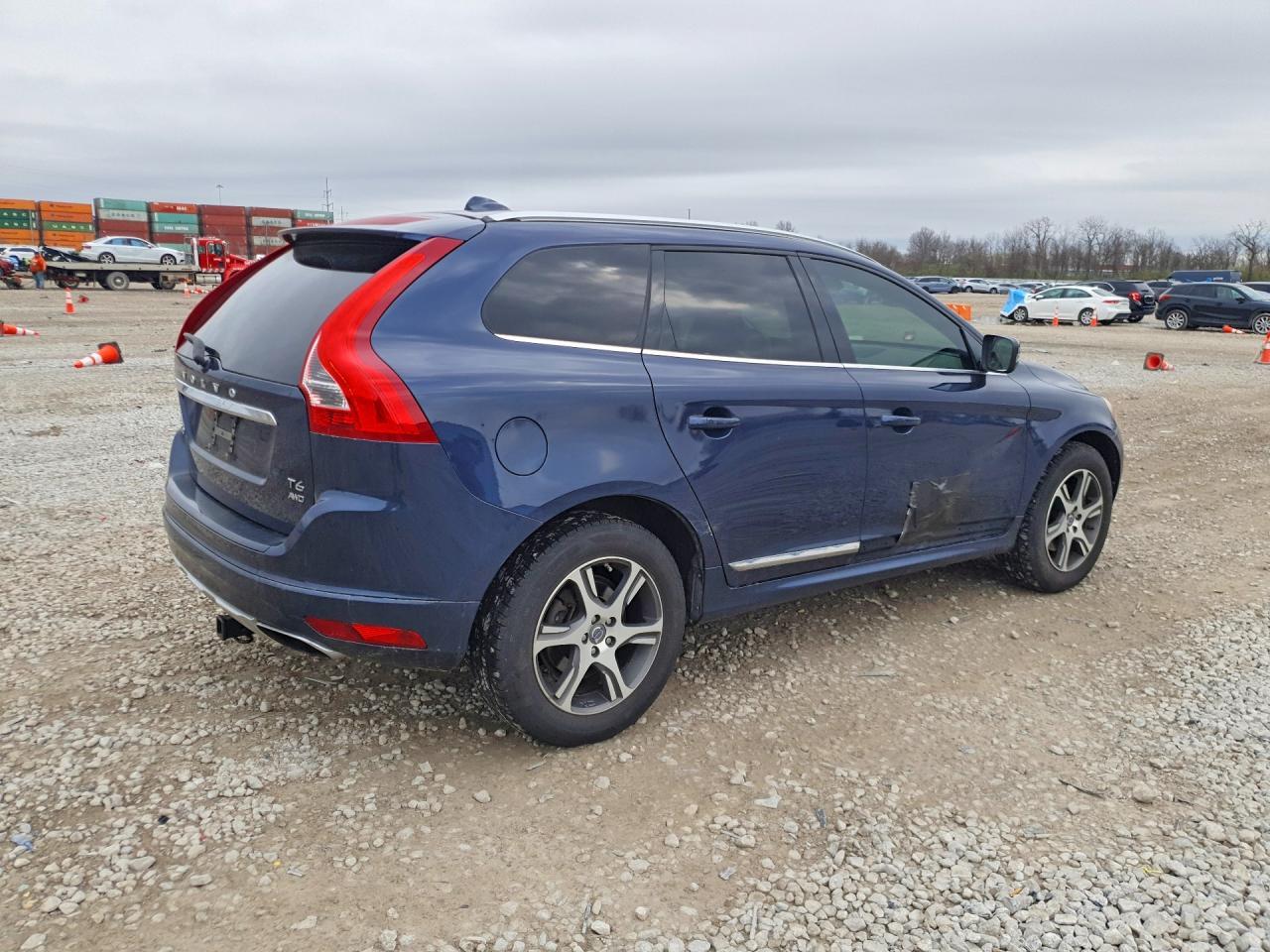 2015 Volvo Xc60 T6 Platinum - zdjęcie 3