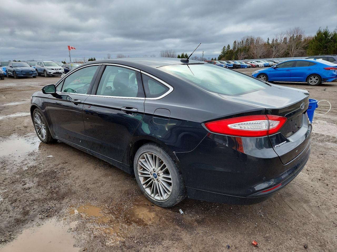 2013 Ford Fusion Se - zdjęcie 2