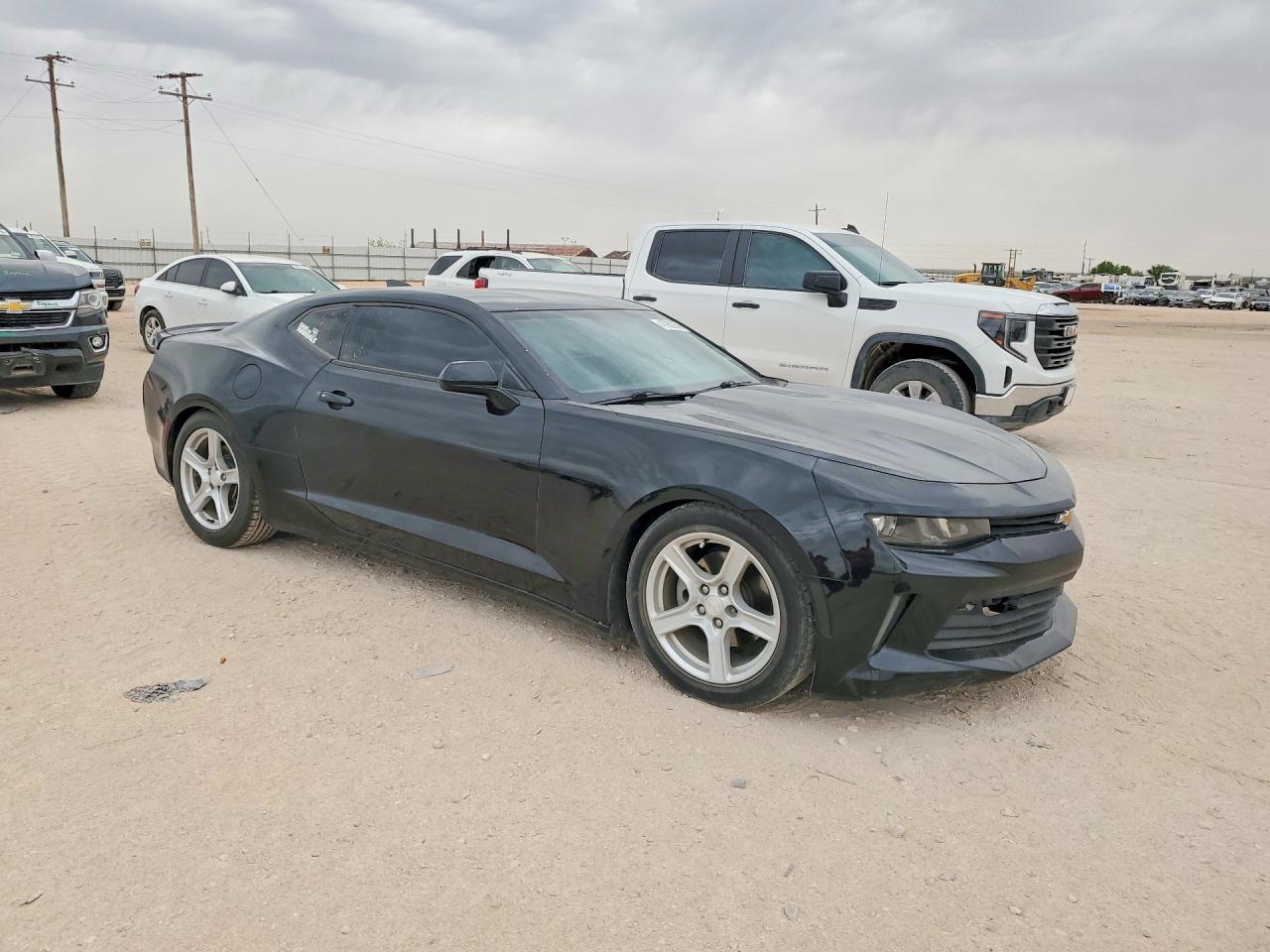 2017 Chevrolet Camaro Ls - zdjęcie 4