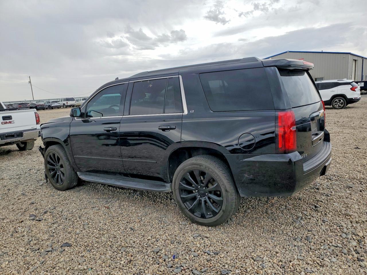 2017 Chevrolet Tahoe C1500 Lt - zdjęcie 2