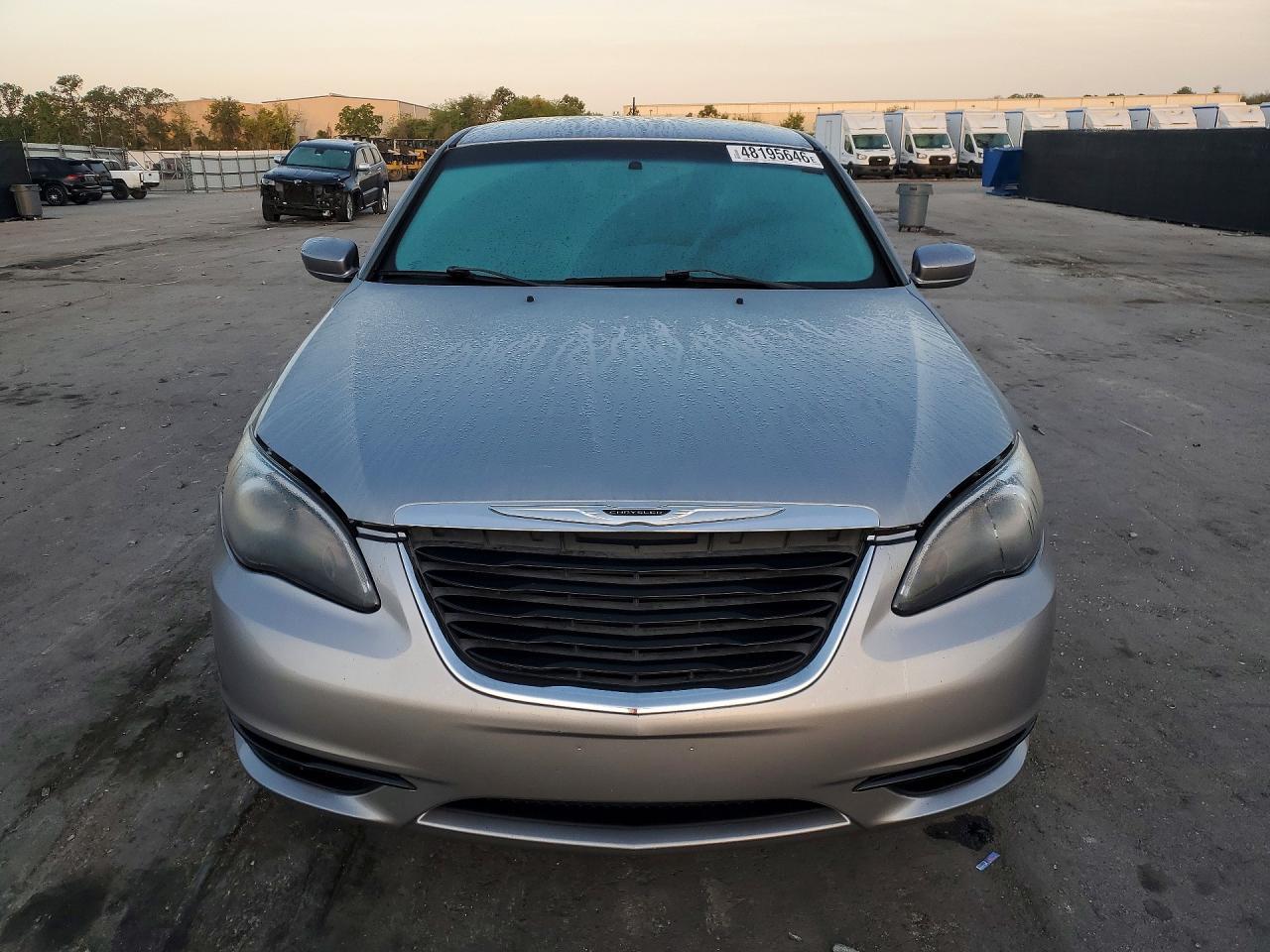 2014 Chrysler 200 Touring - zdjęcie 5