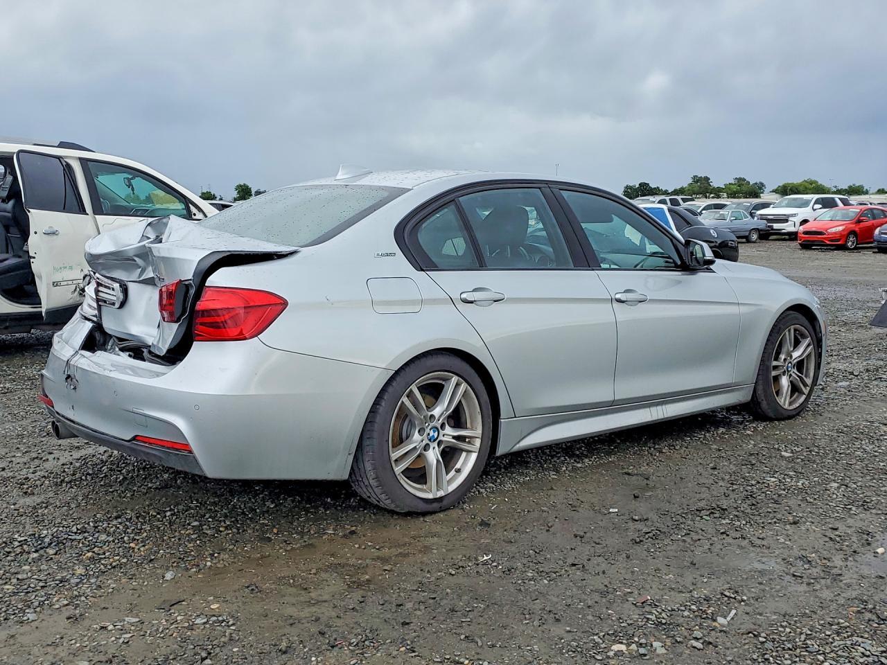BMW Seria 3 - zdjęcie 3