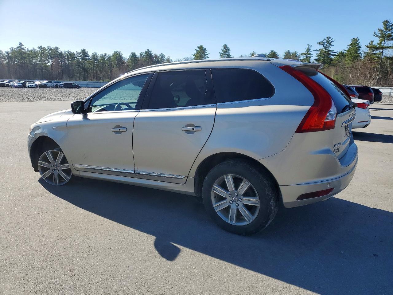 2017 Volvo Xc60 T5 Inscription - zdjęcie 2