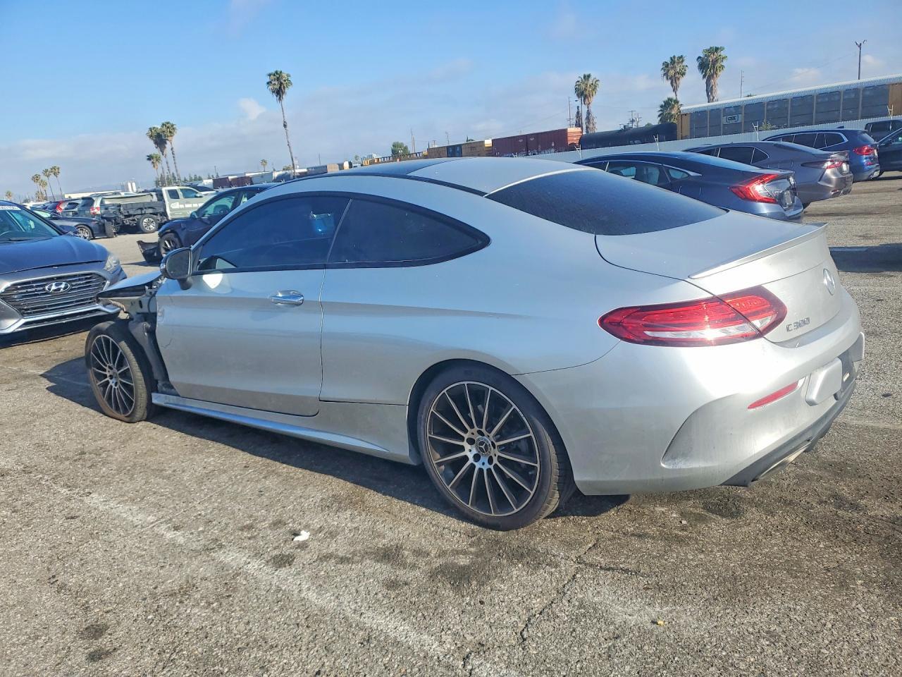 2019 Mercedes-Benz C 300 - zdjęcie 2
