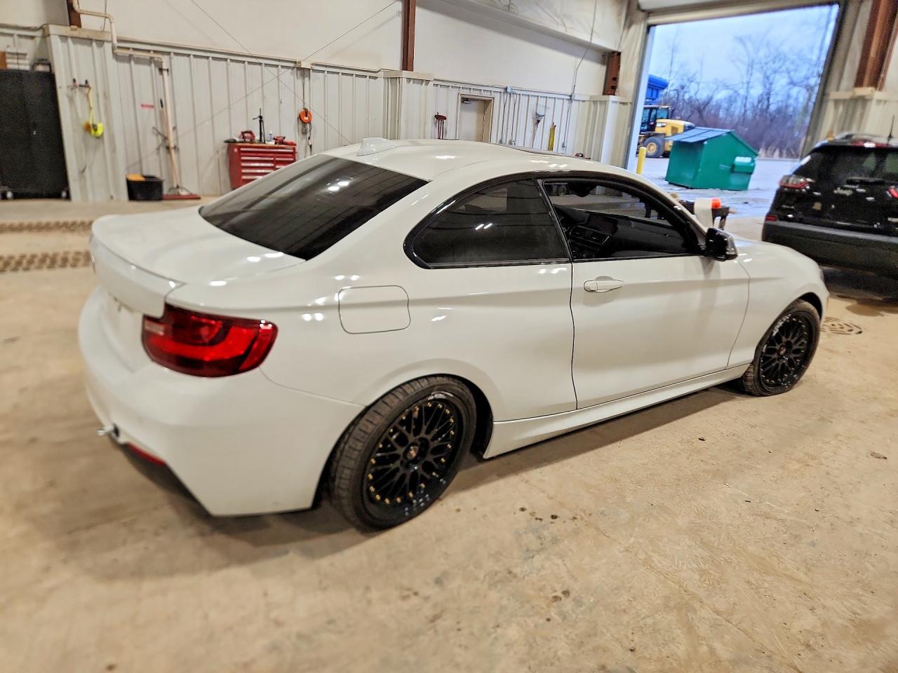 2017 BMW M240Xi - zdjęcie 3