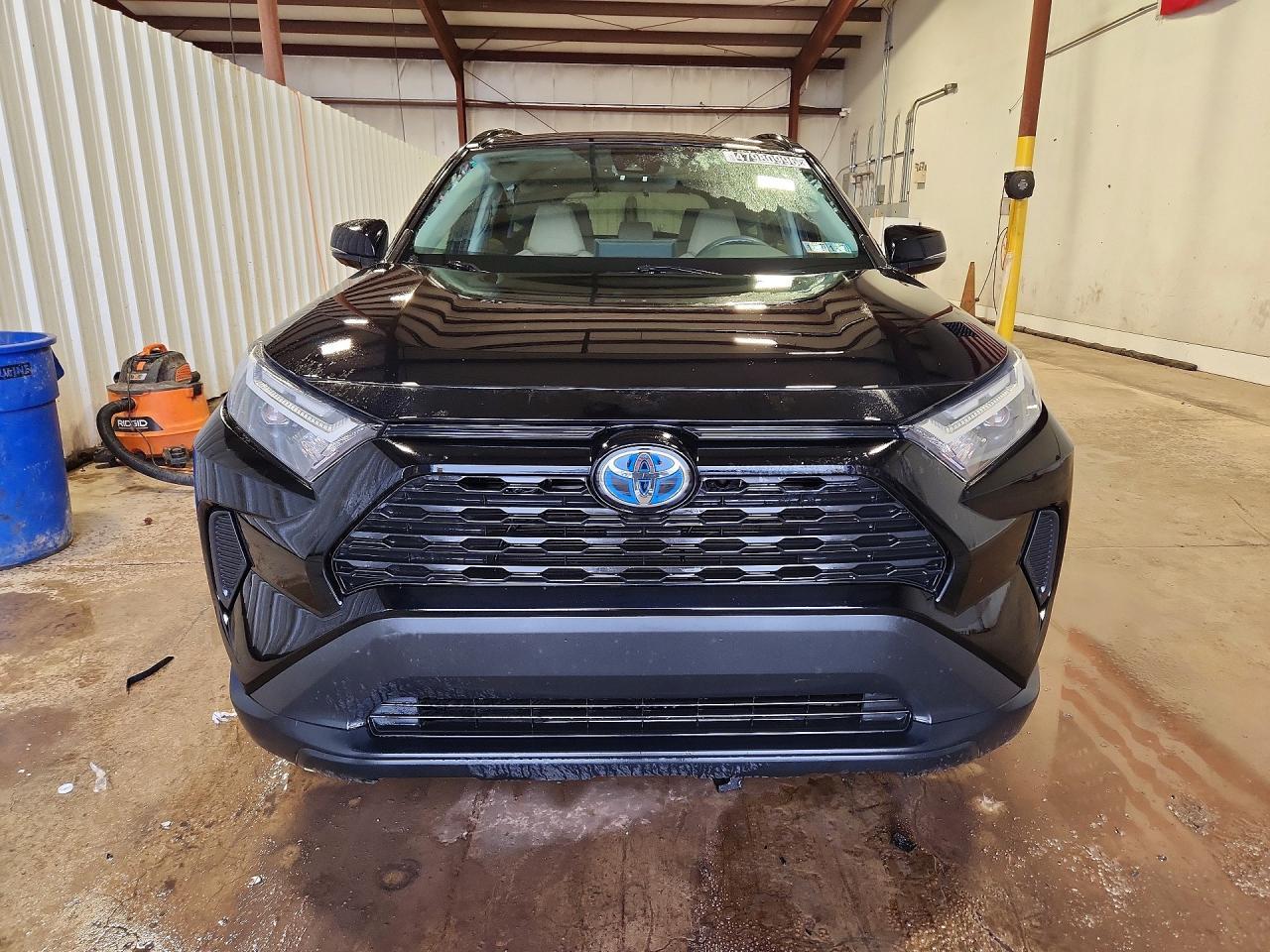 2024 Toyota Rav4 Hybrid Xle - zdjęcie 5