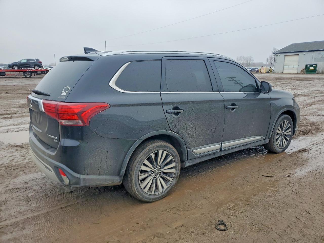 2019 Mitsubishi Outlander Se - zdjęcie 3