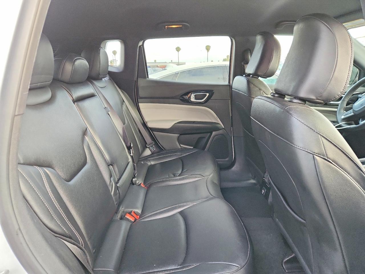 2025 Jeep Compass Limited - zdjęcie 11