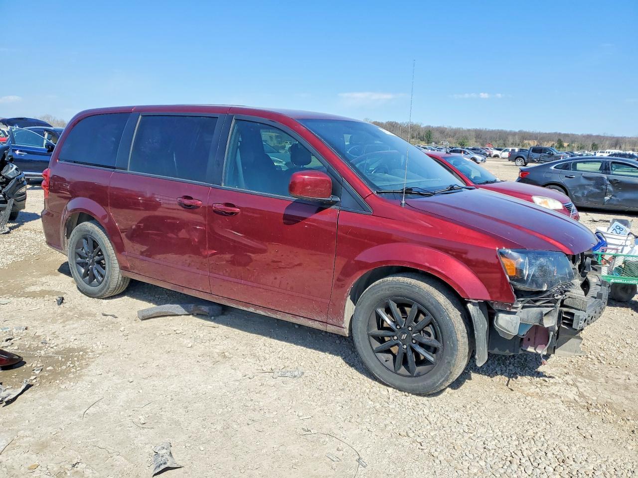 2019 Dodge Grand Caravan Gt - zdjęcie 4