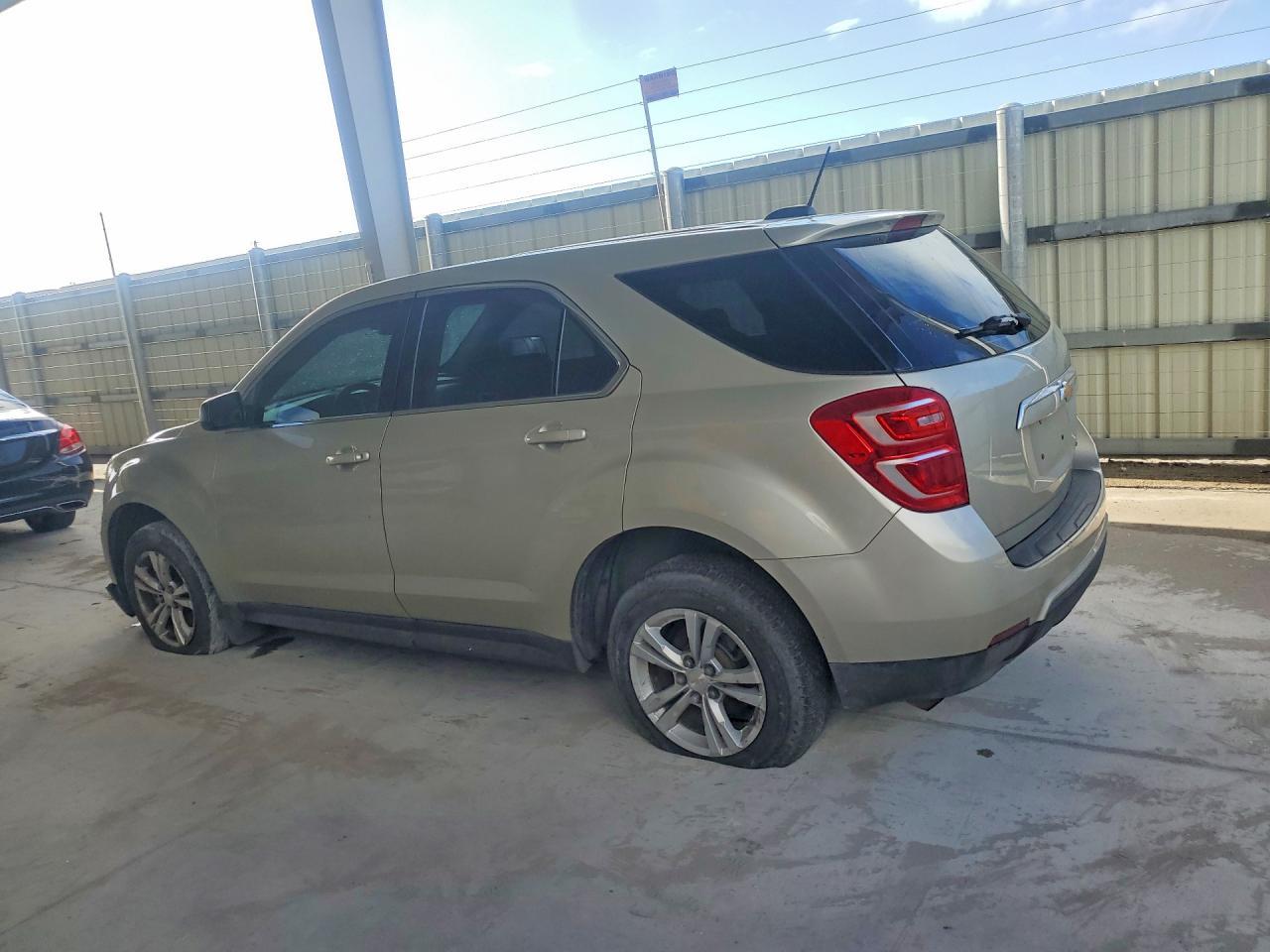 2016 Chevrolet Equinox Ls - zdjęcie 2