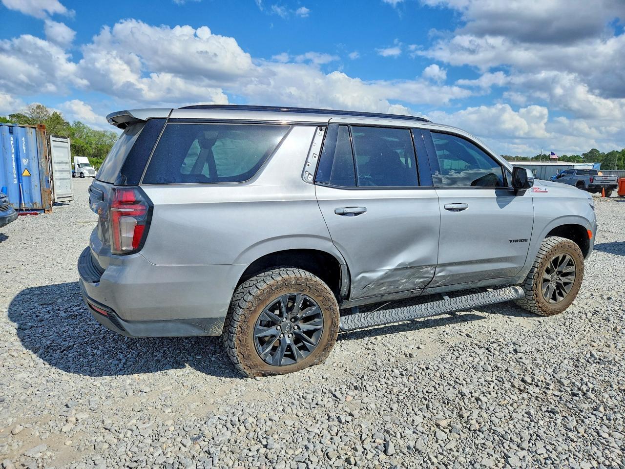 2023 Chevrolet Tahoe K1500 Z71 - zdjęcie 3