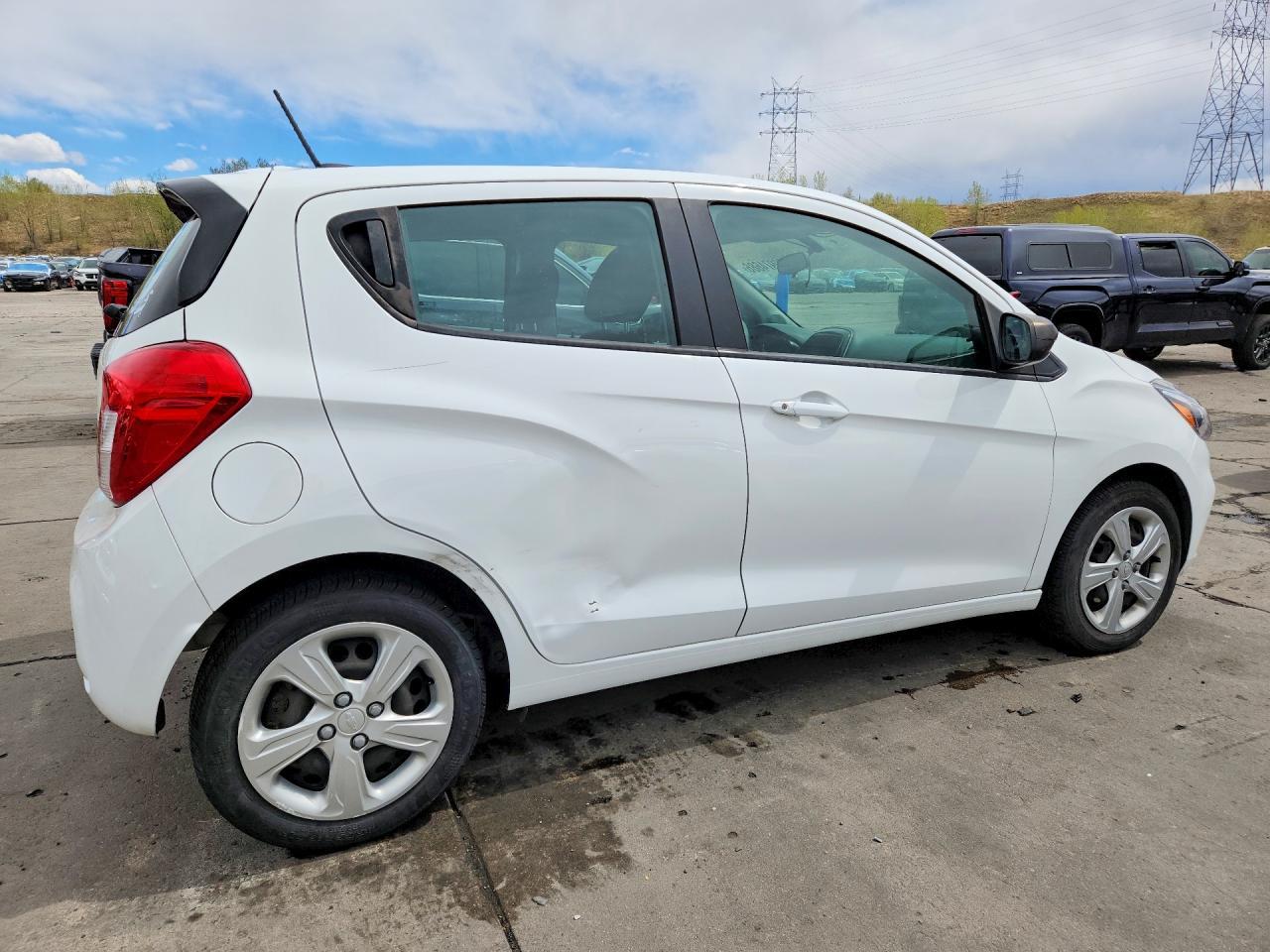 2021 Chevrolet Spark Ls - zdjęcie 3