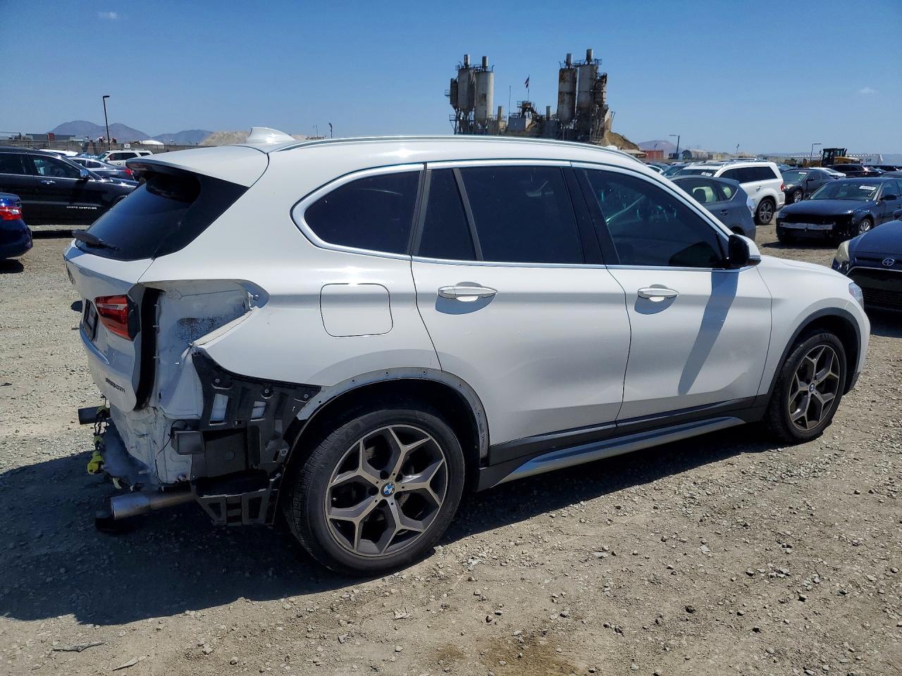 2019 BMW X1 Sdrive28I - zdjęcie 3