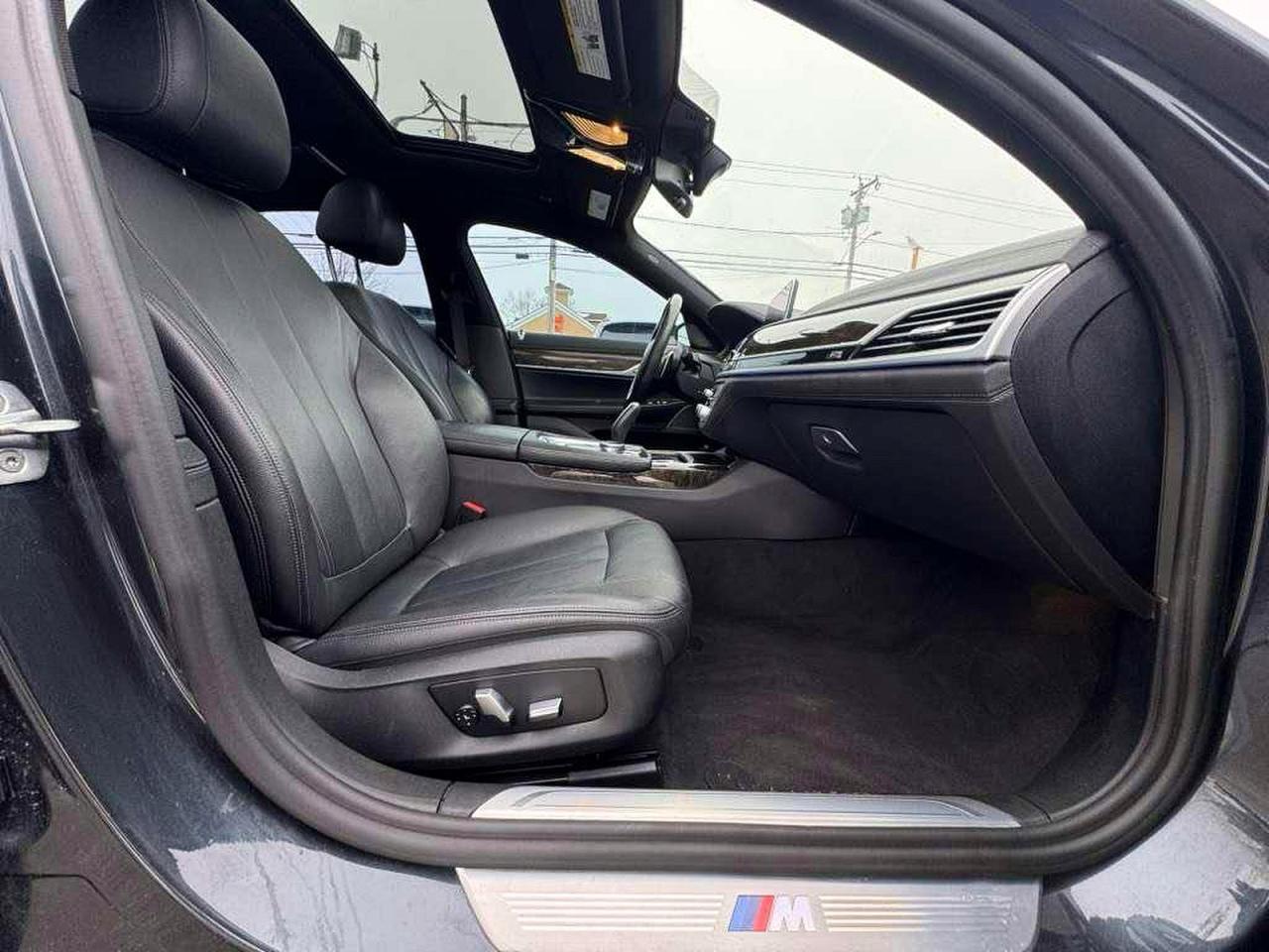 2019 BMW 740 I - zdjęcie 5