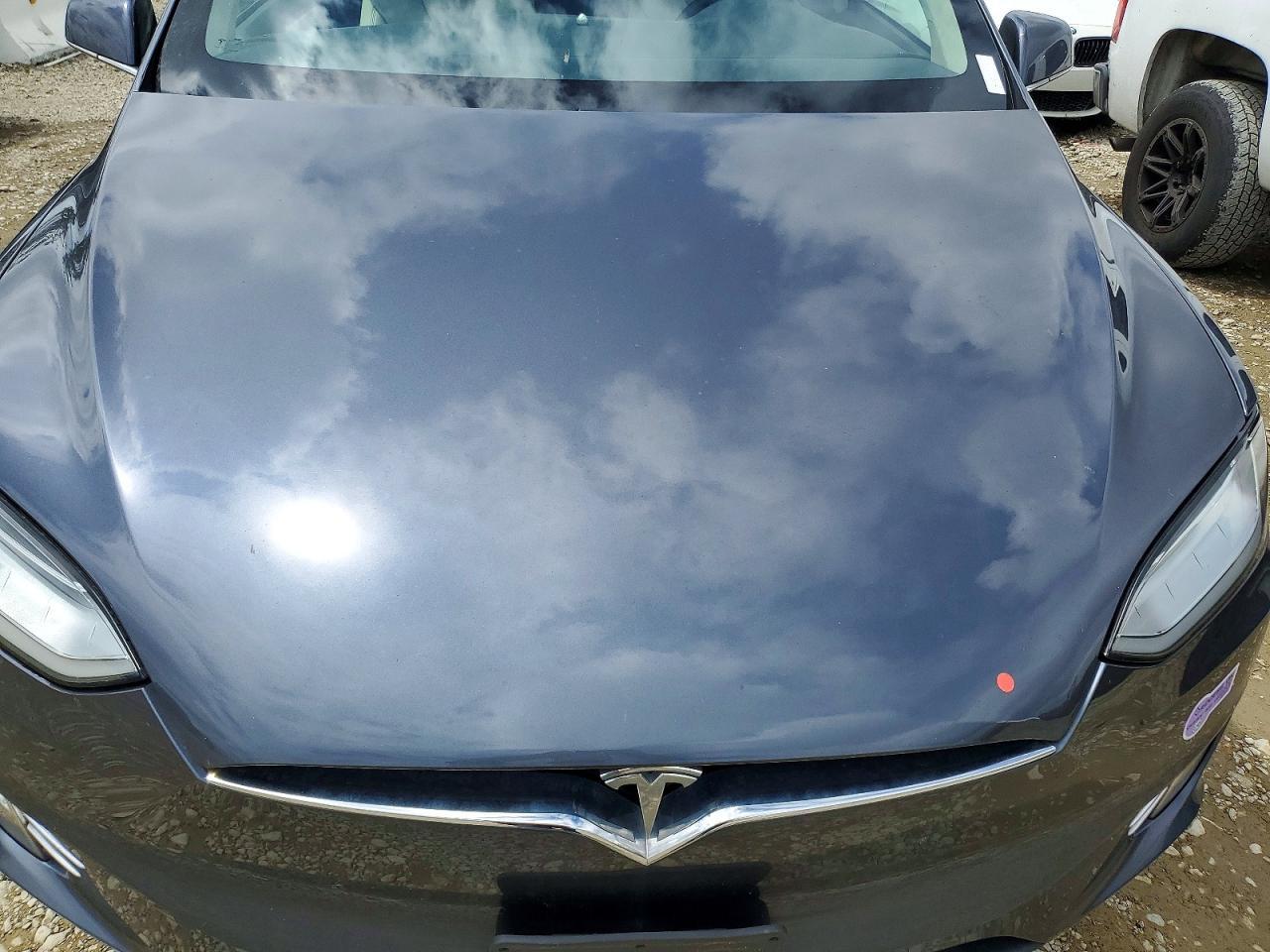 2019 Tesla Model X - zdjęcie 12