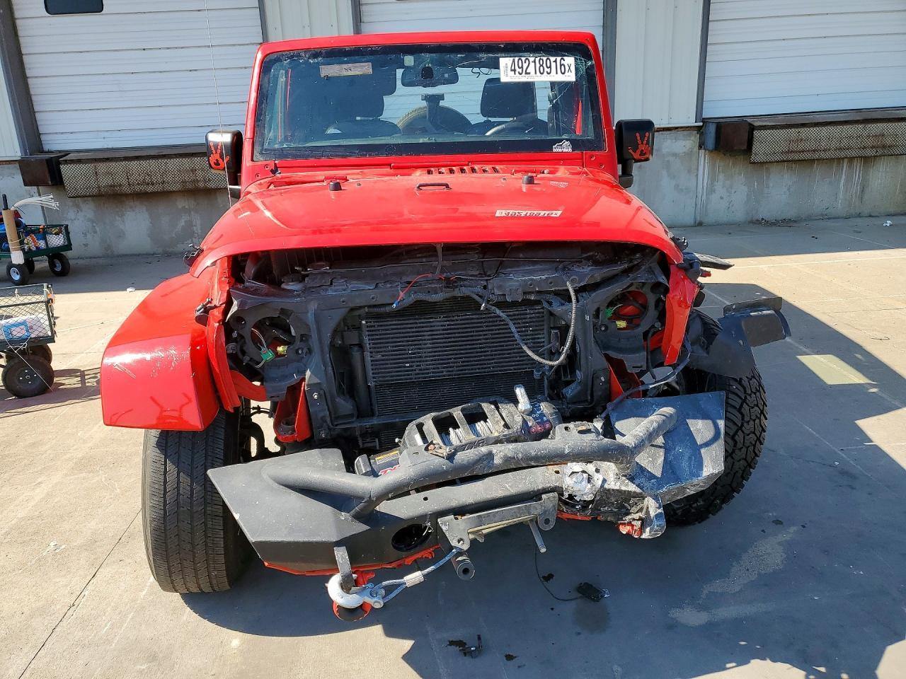 2017 Jeep Wrangler Unlimited Sahara - zdjęcie 5