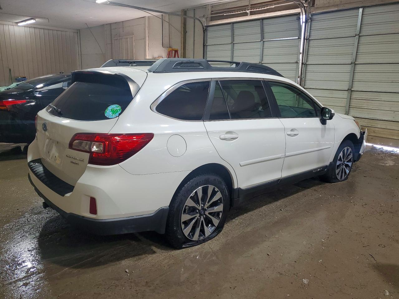 2015 Subaru Outback 3.6R Limited - zdjęcie 3