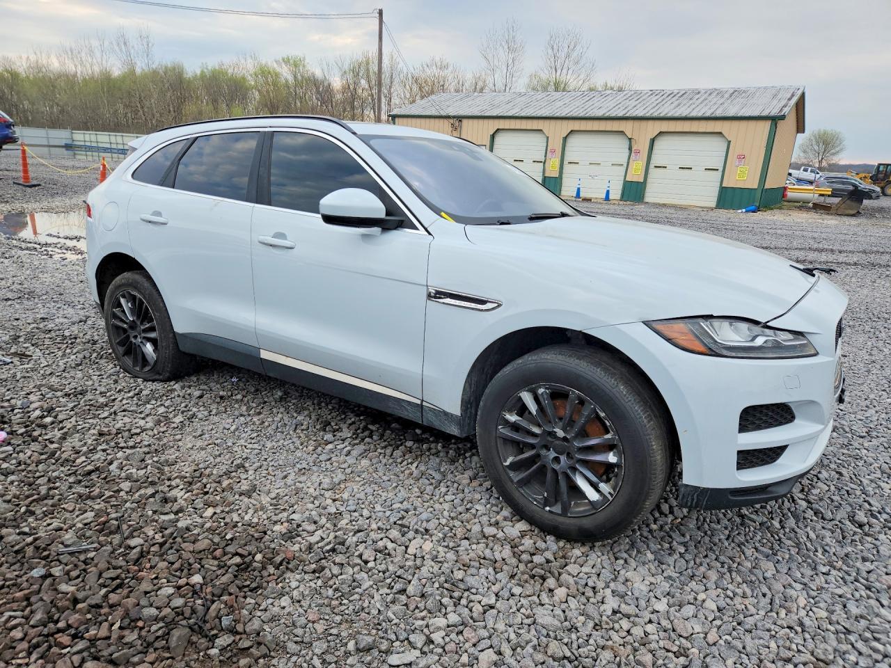 2017 Jaguar F-Pace Prestige - zdjęcie 4