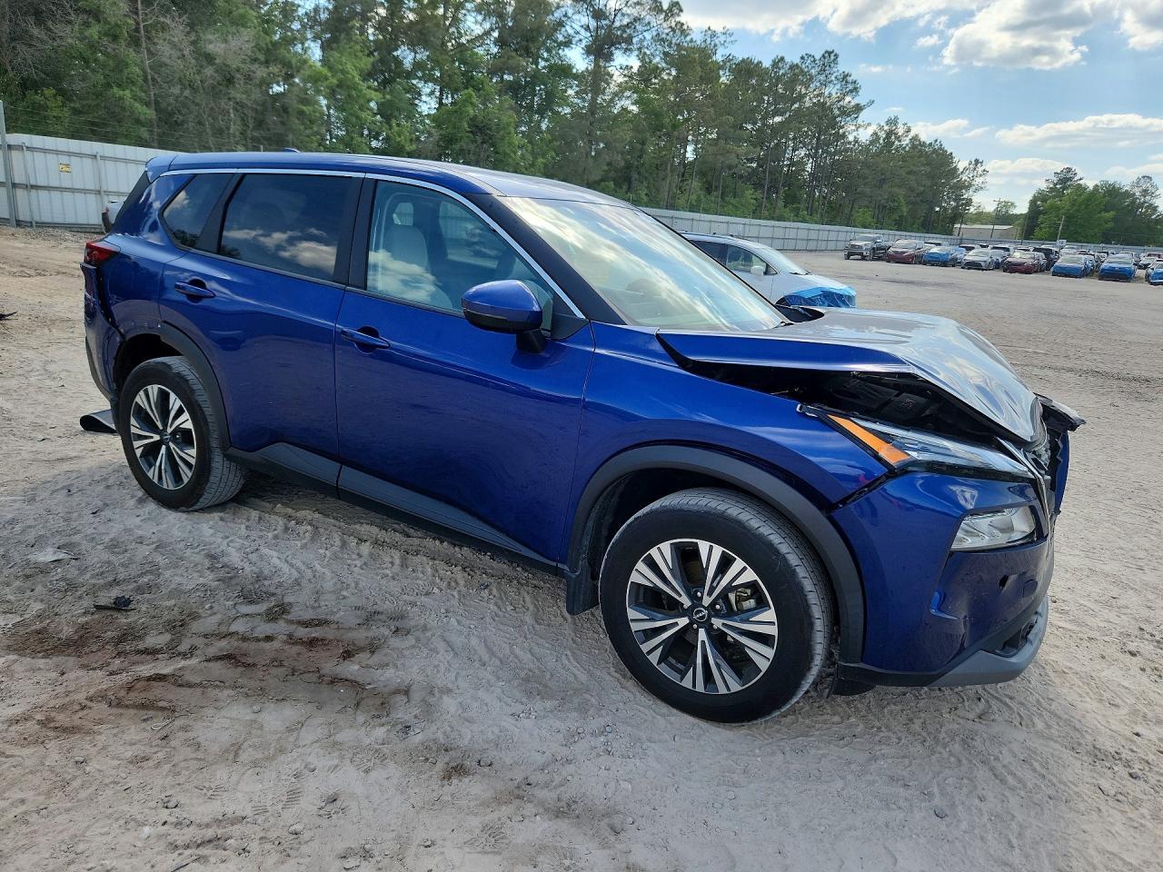 2023 Nissan Rogue Sv - zdjęcie 4