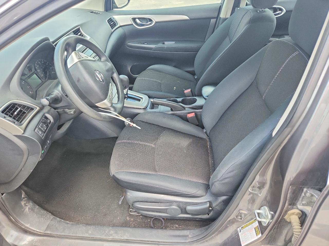 2015 Nissan Sentra S - zdjęcie 7