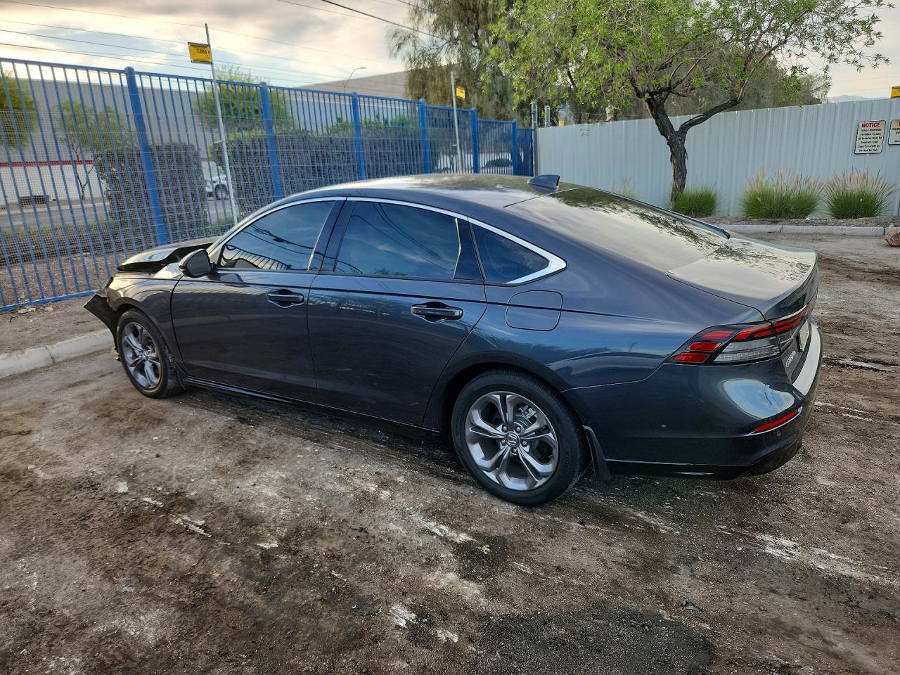 2024 Honda Accord Hybrid Exl - zdjęcie 2