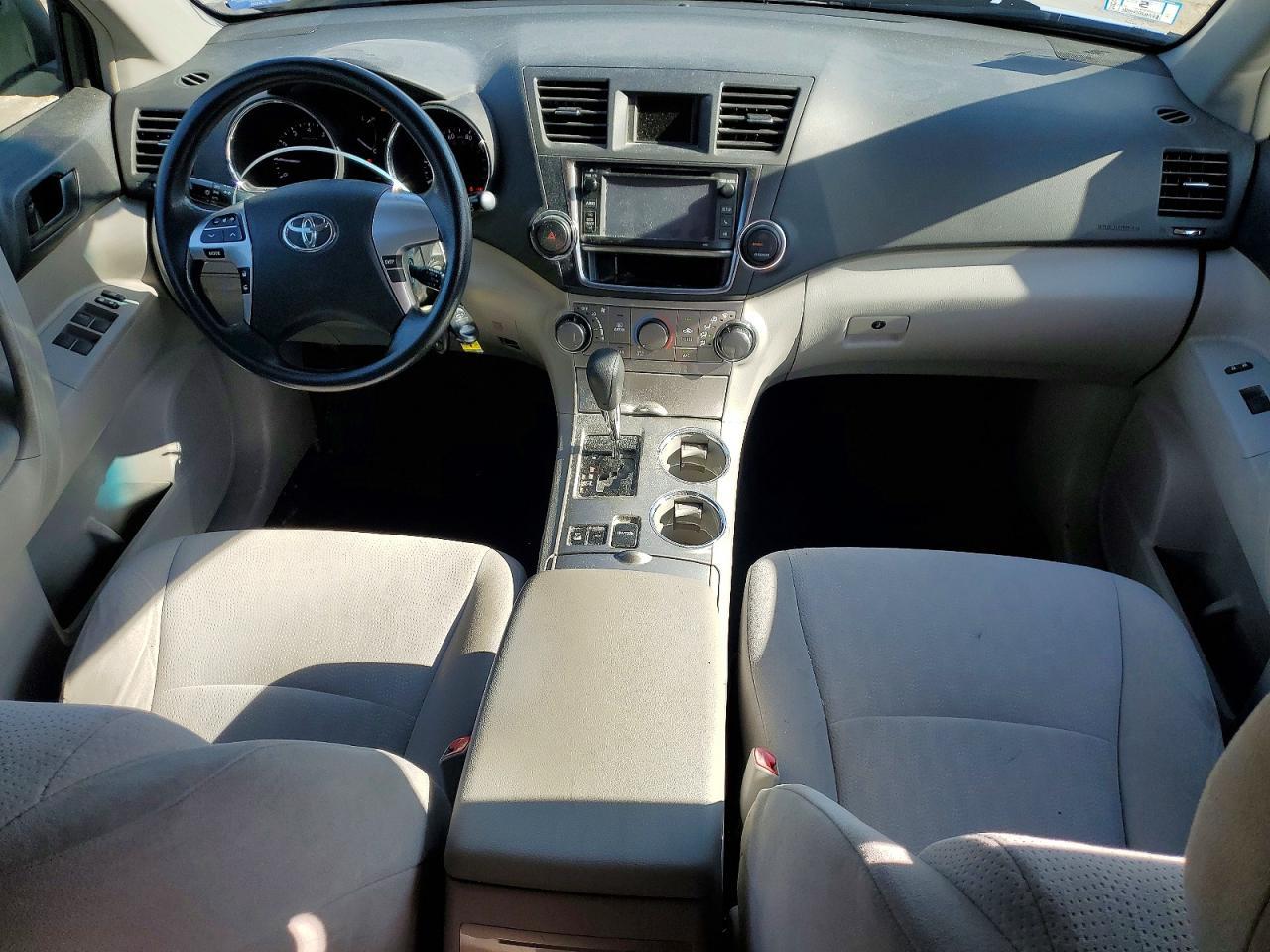 2013 Toyota Highlander Base - zdjęcie 8