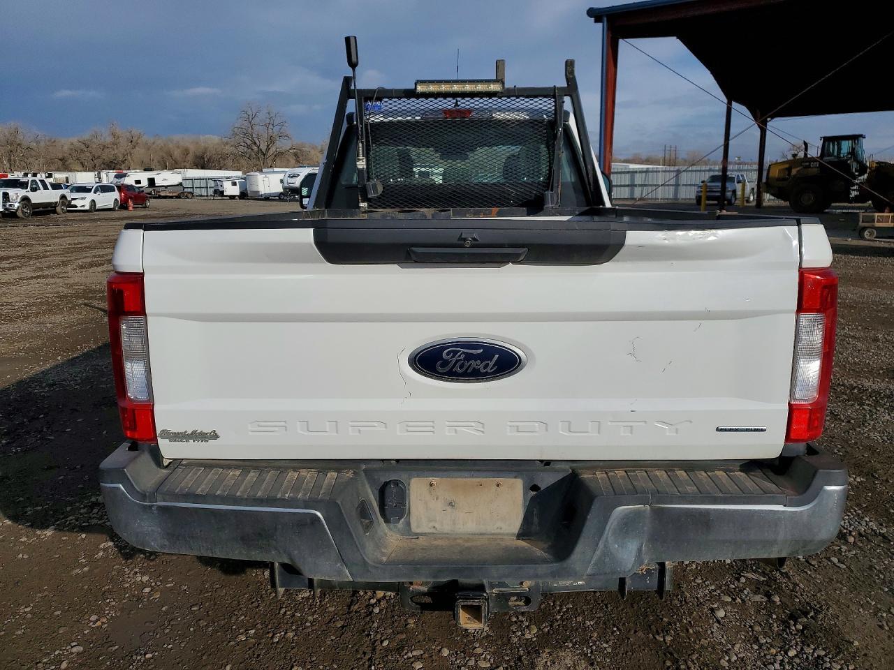 2019 Ford F350 Super Duty - zdjęcie 6