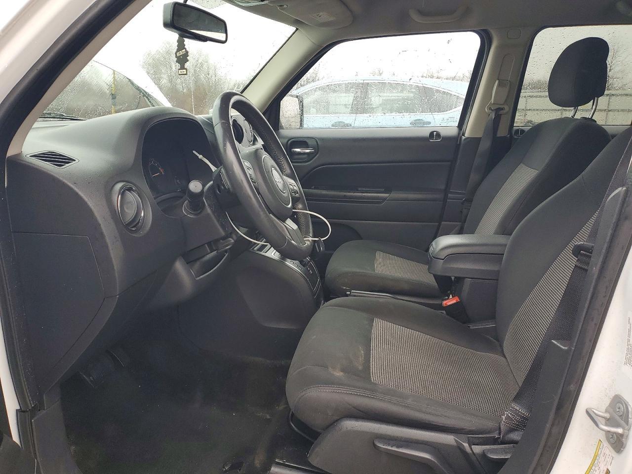 2014 Jeep Patriot Latitude - zdjęcie 7