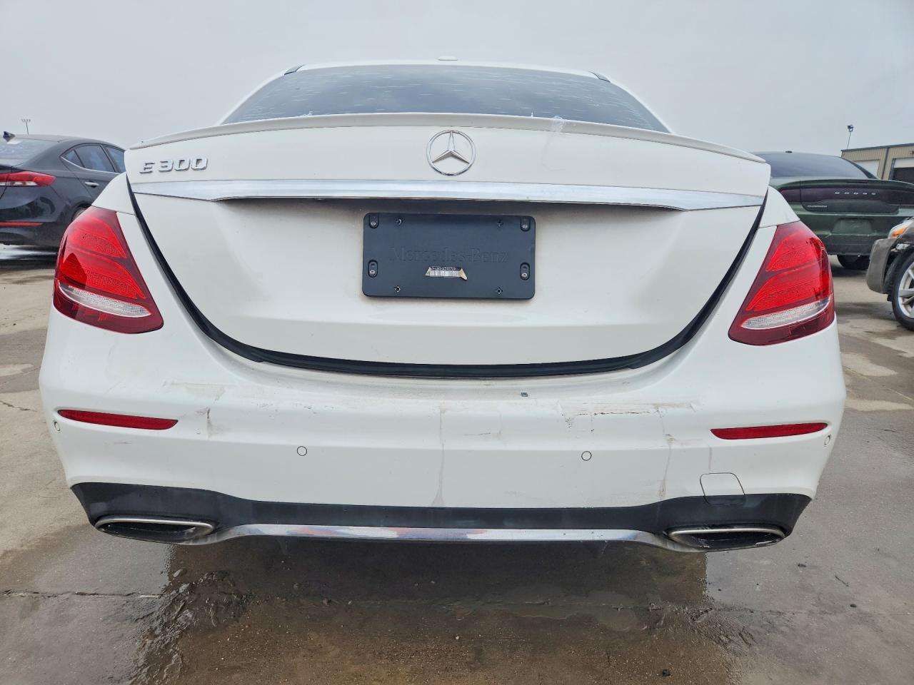2017 Mercedes-Benz E 300 - zdjęcie 6