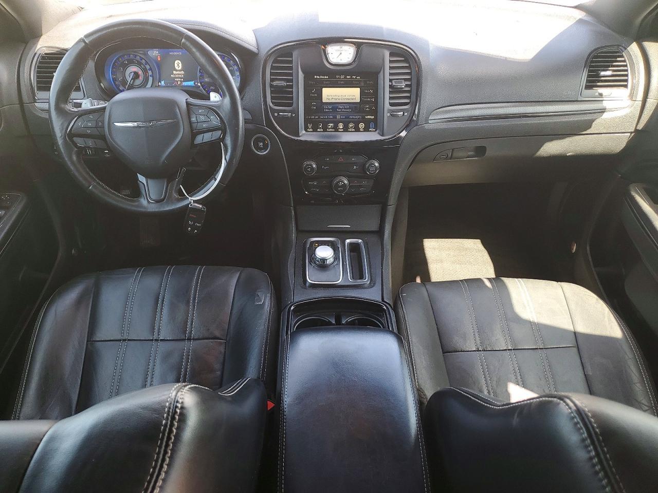 2015 Chrysler 300 S - zdjęcie 8