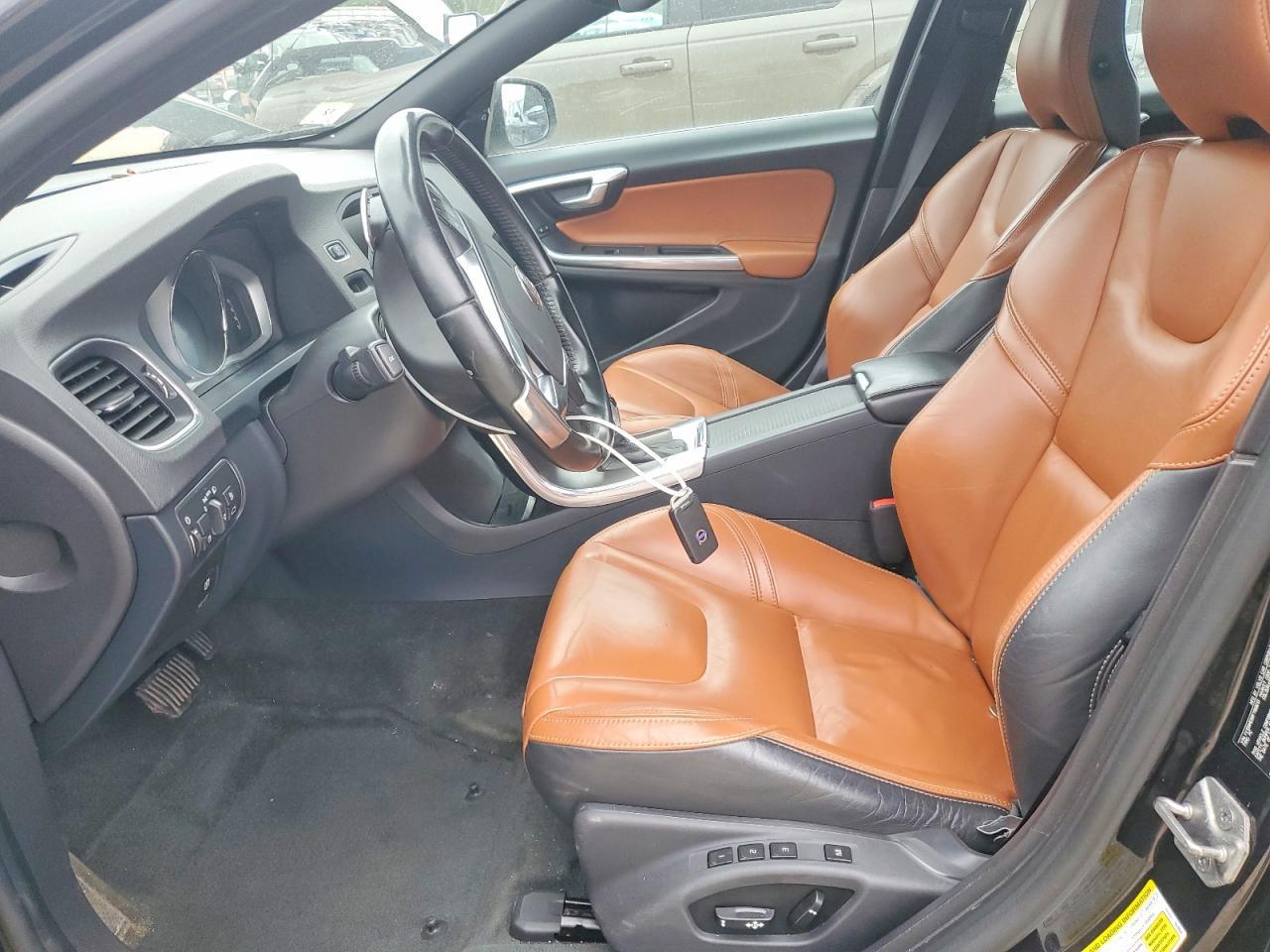 2015 Volvo V60 Premier - zdjęcie 7