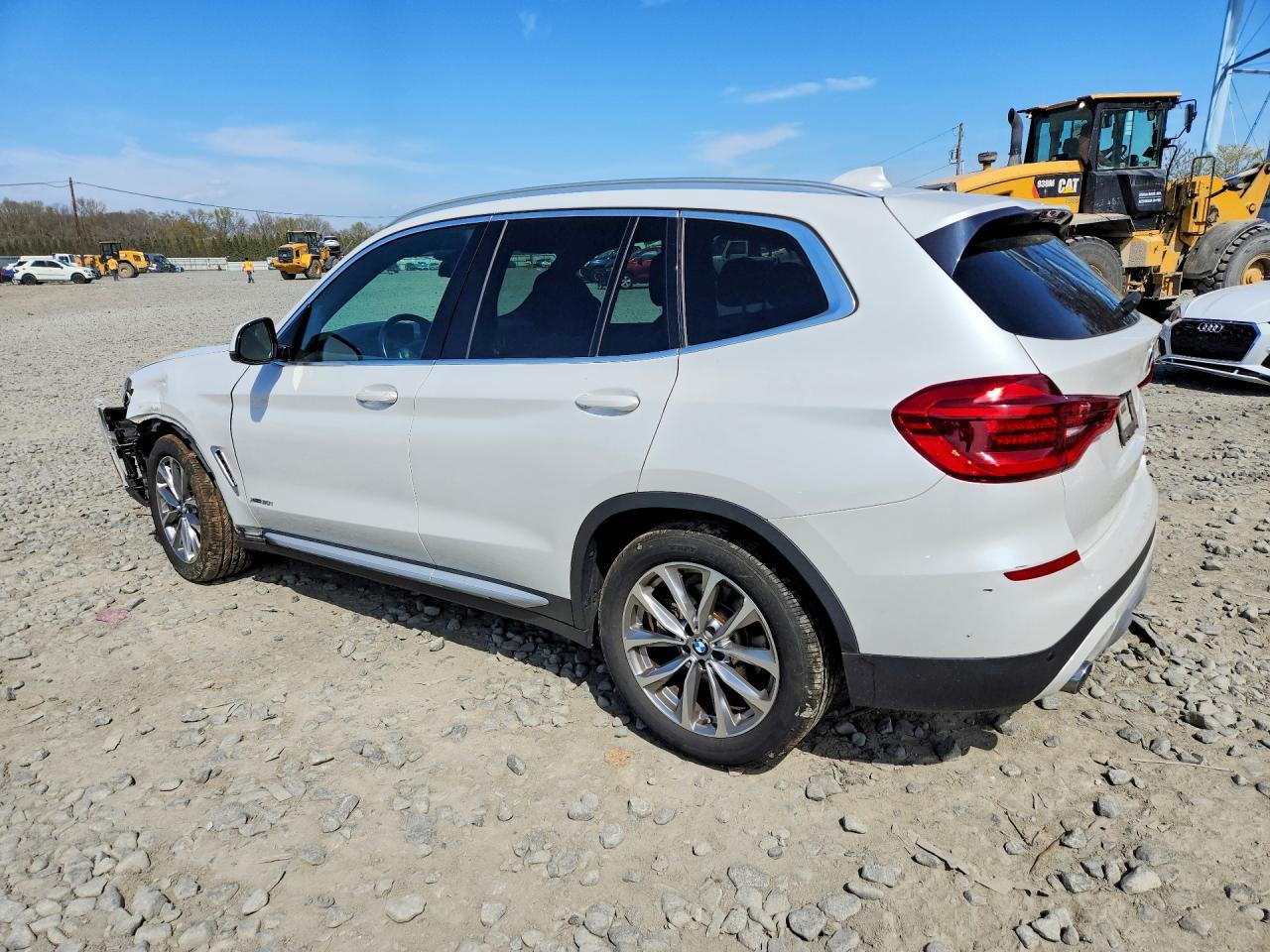 2018 BMW X3 xDrive30I - zdjęcie 2