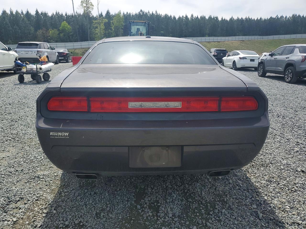 2014 Dodge Challenger Sxt - zdjęcie 6