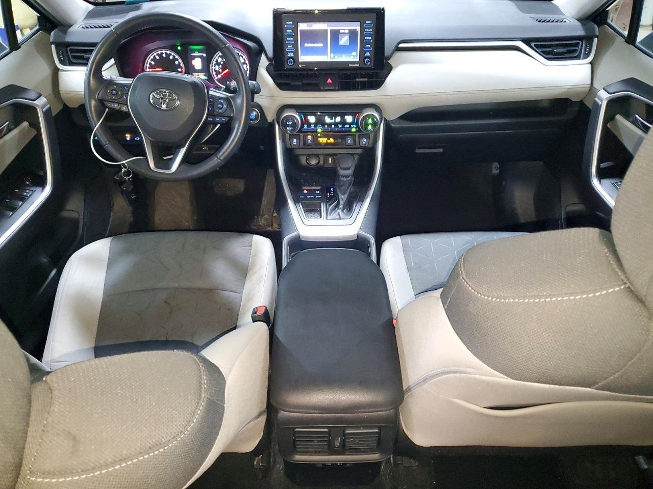 2020 Toyota Rav4 Xle - zdjęcie 8