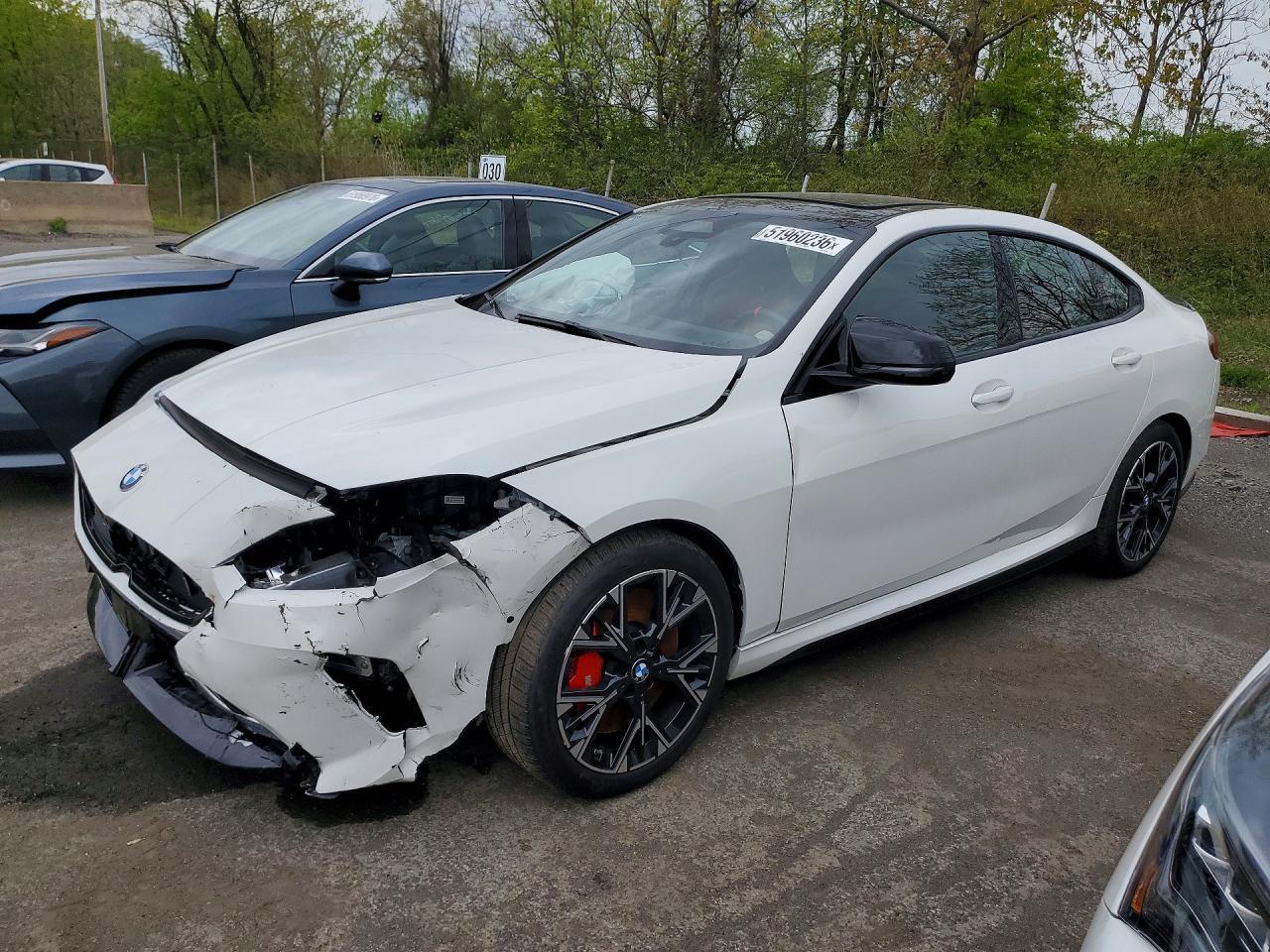 2025 BMW M235Xi - zdjęcie główne