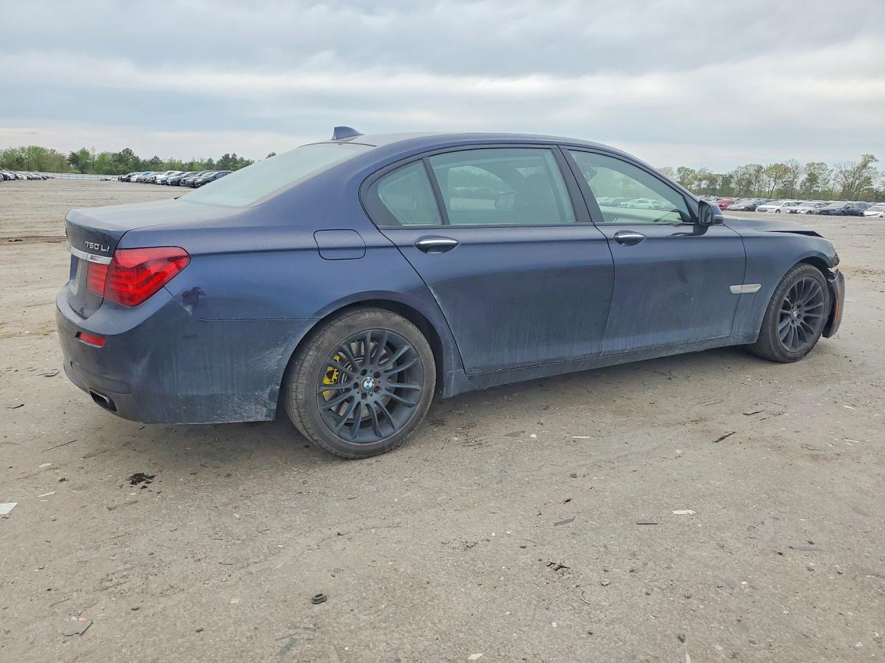2014 BMW 750 Lxi - zdjęcie 3