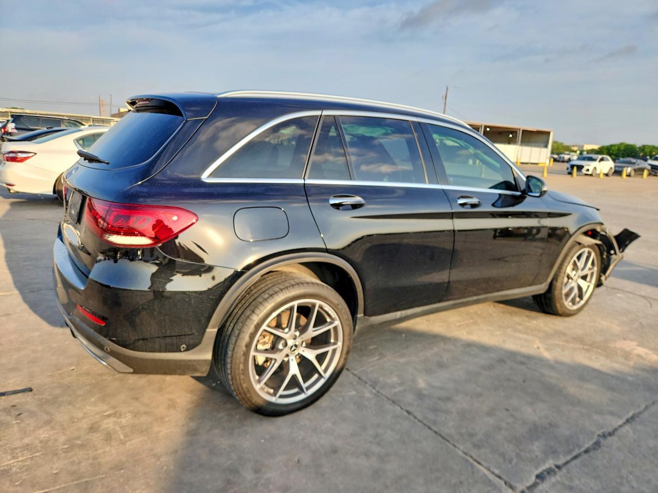 2020 Mercedes-Benz Glc 300 - zdjęcie 3